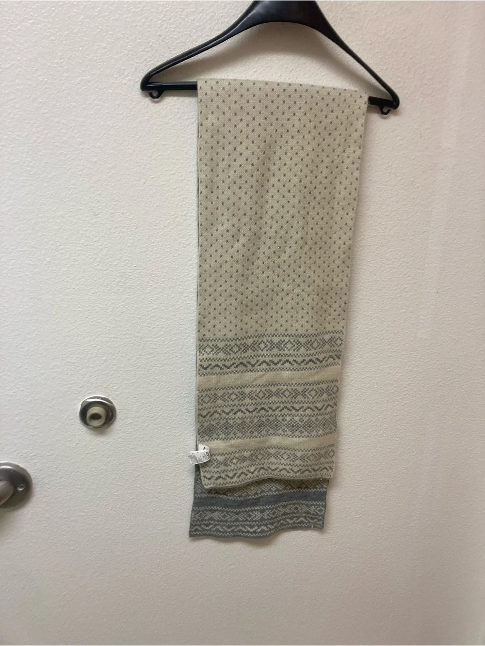 OLD NAVY Reversible Gray/Cream and Cream/Gray Fair Isle Scarf 10x61